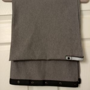 Lululemon Vinyasa Snap Scarf Cowl Wrap in Medium Grey and Black